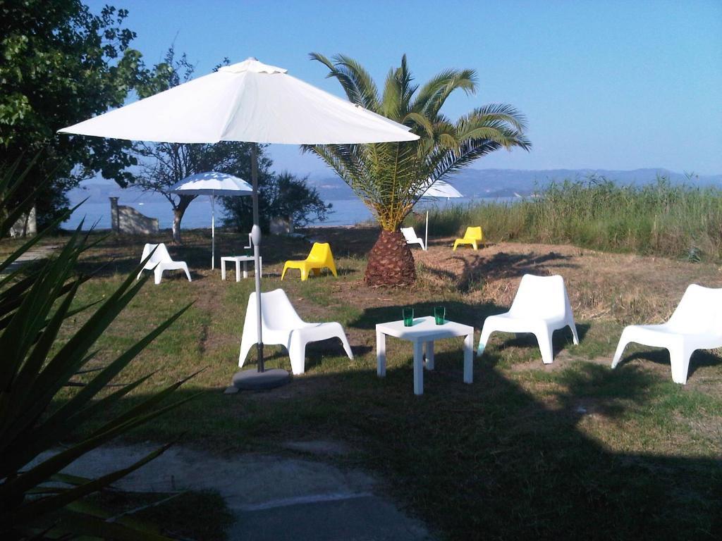 Virginia'S Beachfront Apartments Kávos Zewnętrze zdjęcie